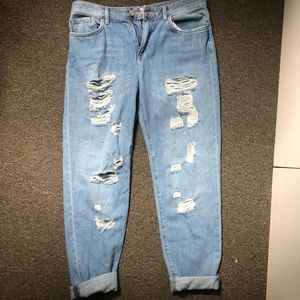 Forever 21 Ripped Mom/Boyfriend Jean